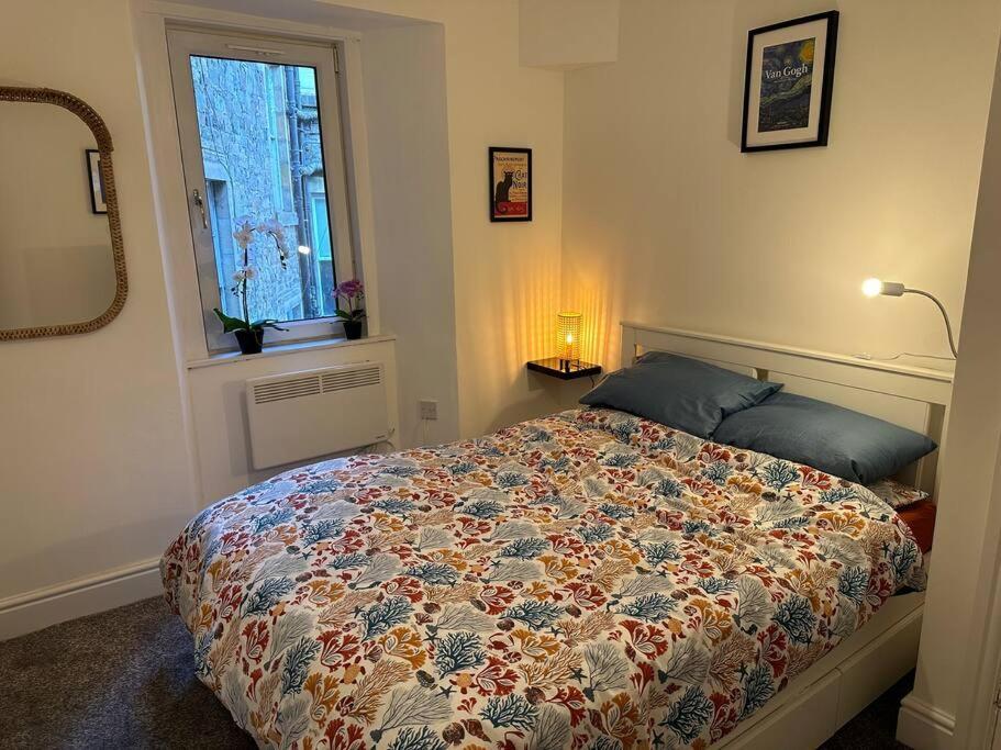 Cosy Authentic Flat In The Heart Of גאלאשילס מראה חיצוני תמונה