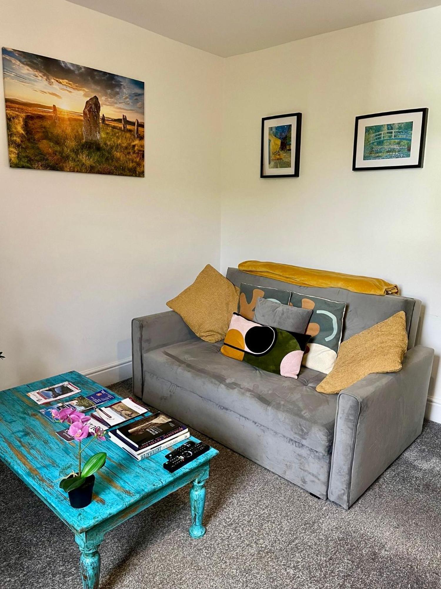 Cosy Authentic Flat In The Heart Of גאלאשילס מראה חיצוני תמונה
